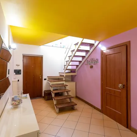 Διαμέρισμα Colored House Until 7 People Above Sqplebiscito *