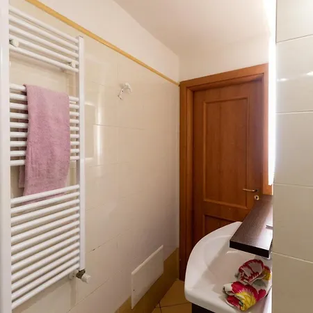 Διαμέρισμα Colored House Until 7 People Above Sqplebiscito