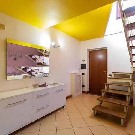 Colored House Until 7 People Above Sqplebiscito *