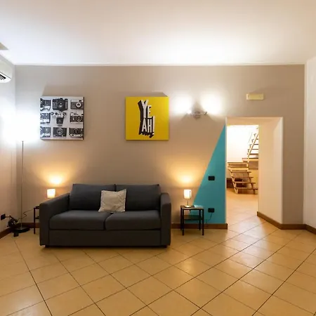 Colored House Until 7 People Above Sqplebiscito Nápoles