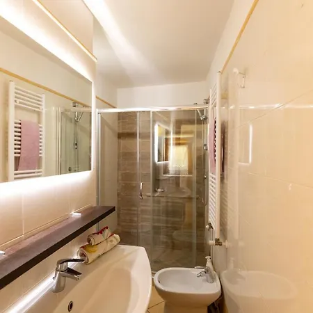 Apartamento Colored House Until 7 People Above Sqplebiscito Nápoles