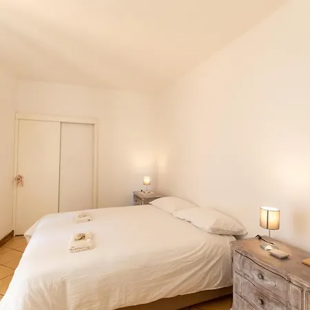 Apartamento Colored House Until 7 People Above Sqplebiscito