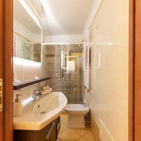 Apartamento Colored House Until 7 People Above Sqplebiscito Nápoles