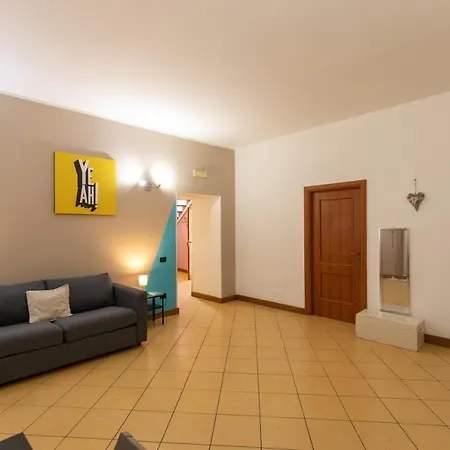 Apartment Colored House Until 7 People Above Sqplebiscito