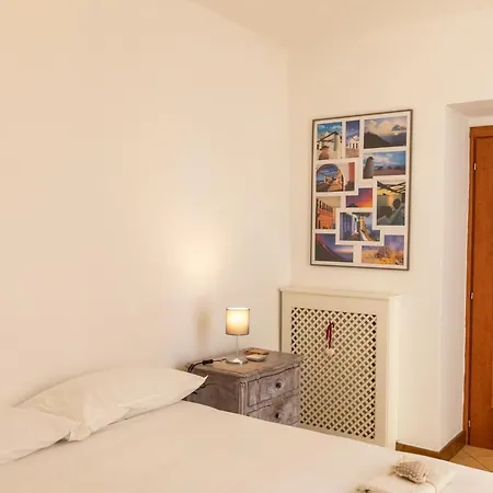 Colored House Until 7 People Above Sqplebiscito Apartamento *