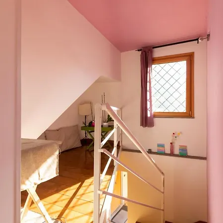 Апартаменты Colored House Until 7 People Above Sqplebiscito Неаполь